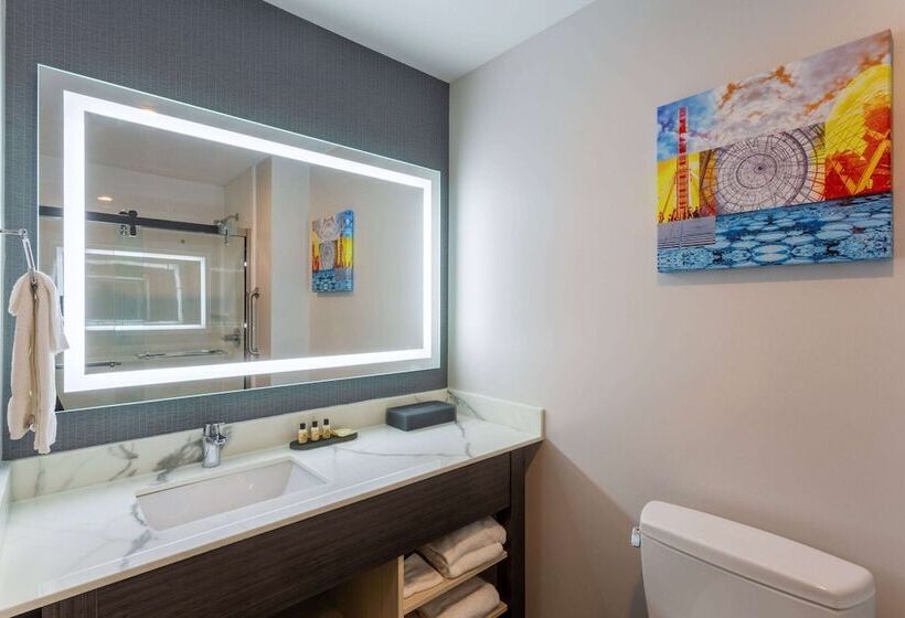 فندق La Quinta Inn & Suites By Wyndham Shorewood