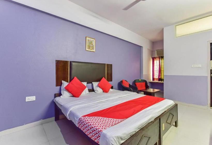 호텔 Oyo 79830 Pdm