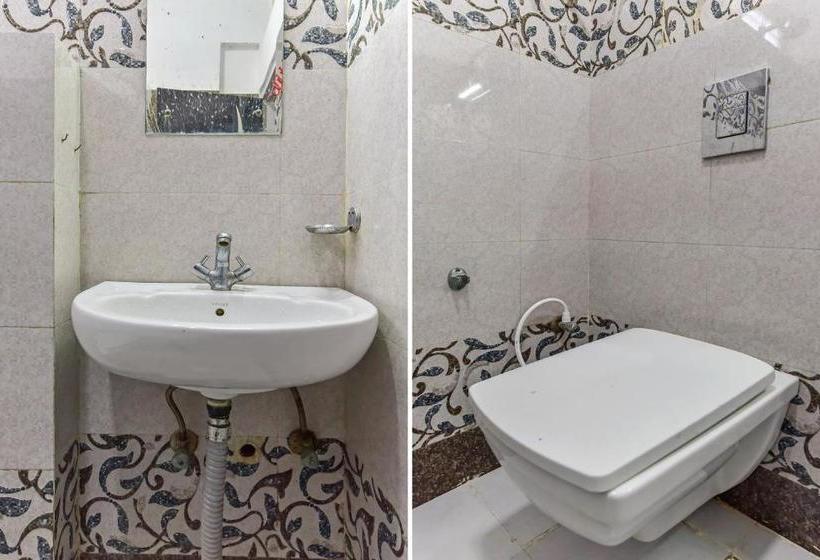 호텔 Oyo 79830 Pdm