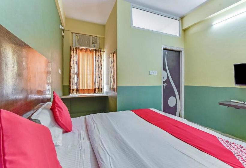 호텔 Oyo 79830 Pdm