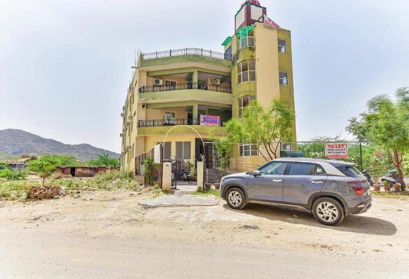 호텔 Oyo 79830 Pdm