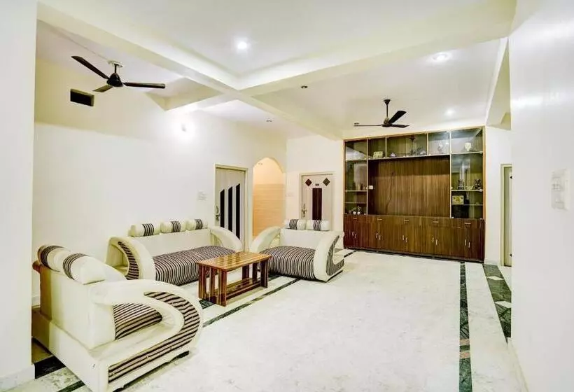 ホテル O Ganga Valley Guest House
