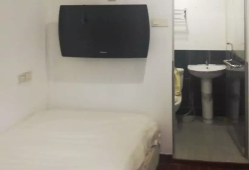 Hotelli Oyo 90248 Kapitan Inn