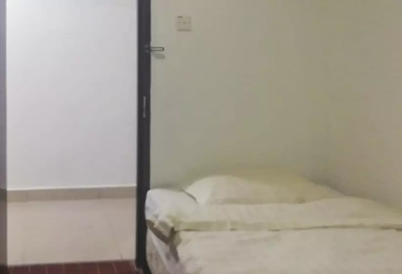 Hotelli Oyo 90248 Kapitan Inn