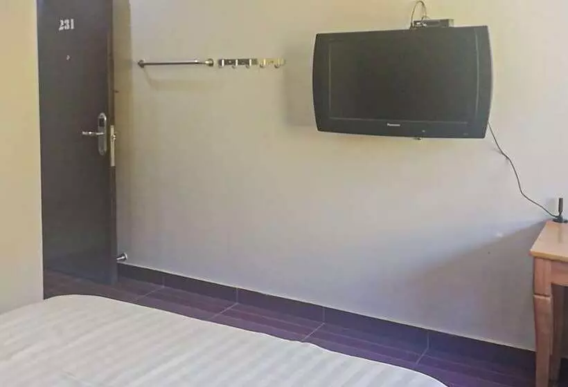 Hotelli Oyo 90248 Kapitan Inn