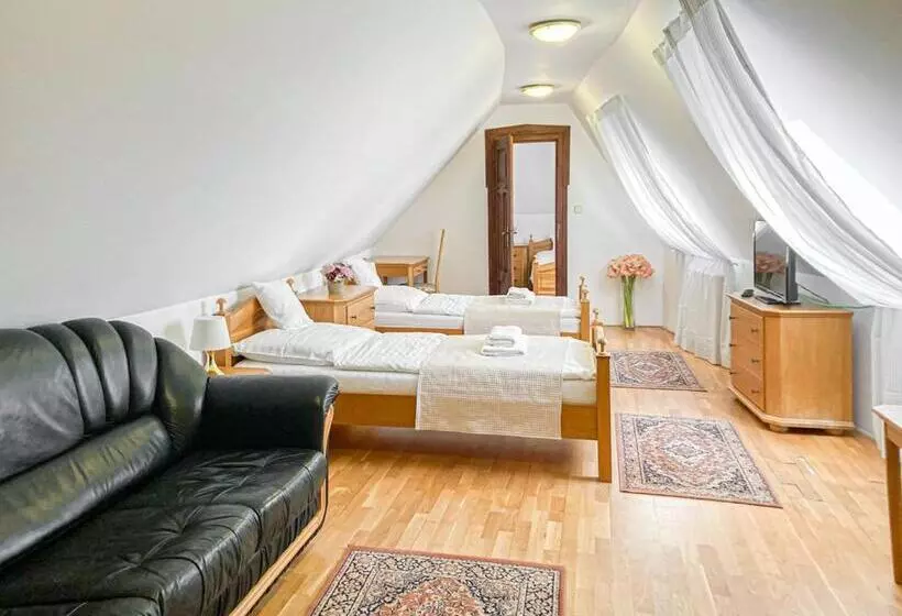 Hotelli Salamander   Garni