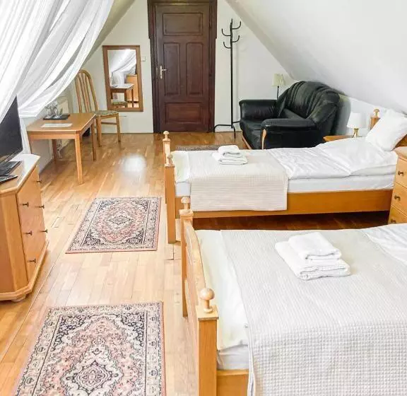 Hotelli Salamander   Garni