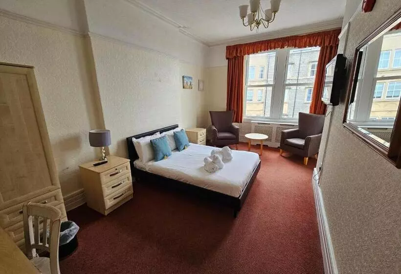 هتل The Beach Weston