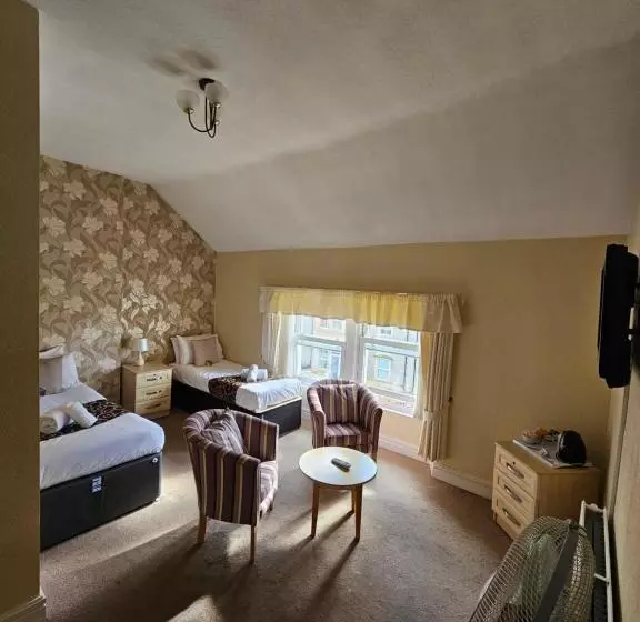 هتل The Beach Weston