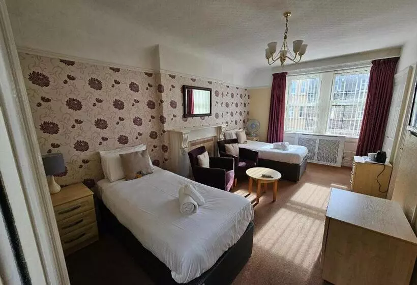 هتل The Beach Weston