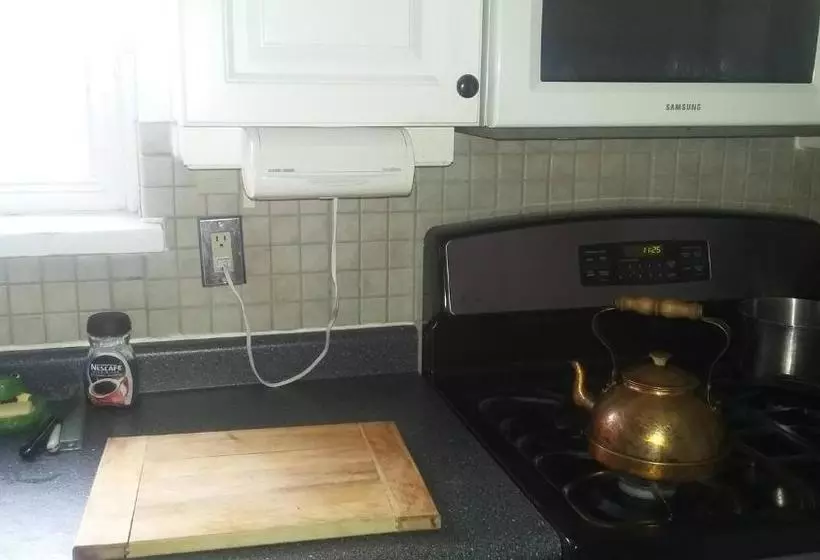 ペンション Room In Guest Room - Big House Near 401-east And Pickering Town Centre