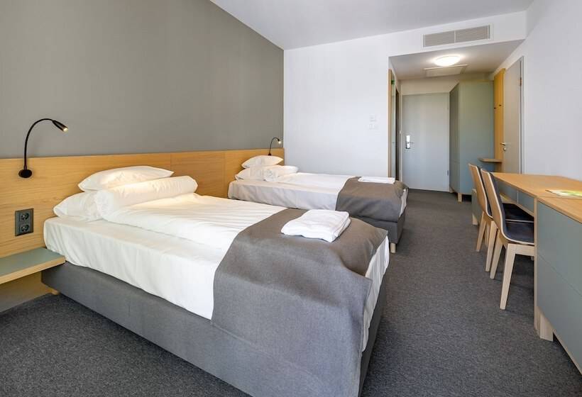 Rákóczi Hotel, Tábor és Rendezvényközpont