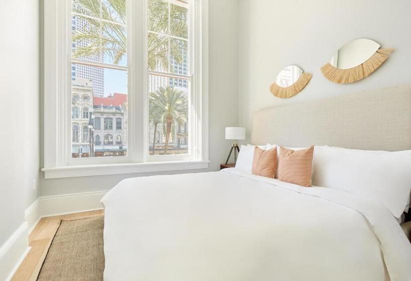 Sonder At The Vitascope