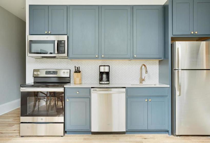 Sonder At The Vitascope