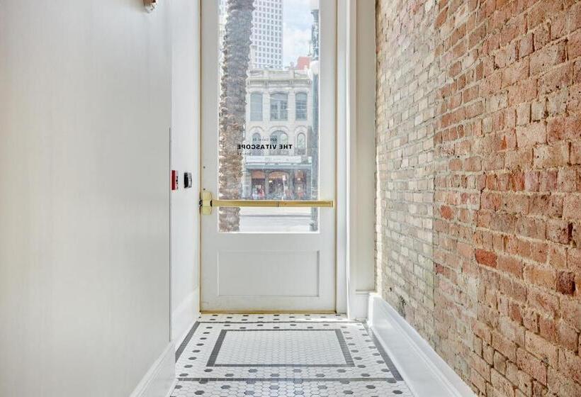 Sonder At The Vitascope