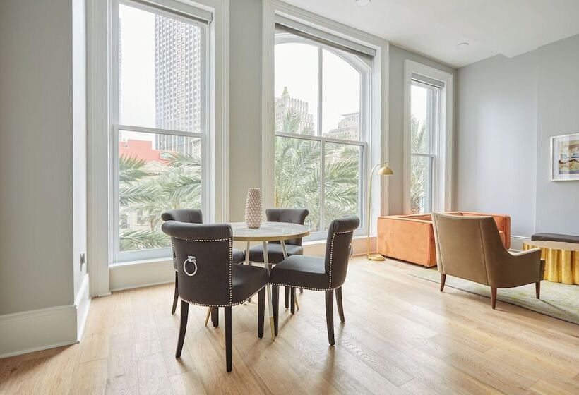 Sonder At The Vitascope