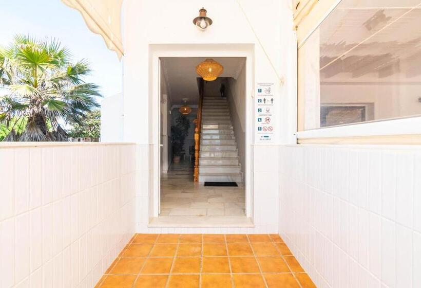 پانسیون Hostal El Alférez