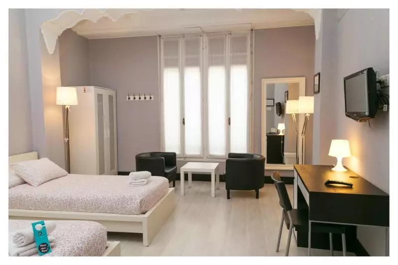 مبيت وإفطار Hi Valencia Canovas