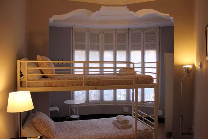 مبيت وإفطار Hi Valencia Canovas