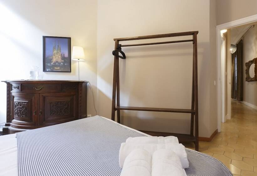 تختخواب و صبحانه Ainb Born Via Laietana