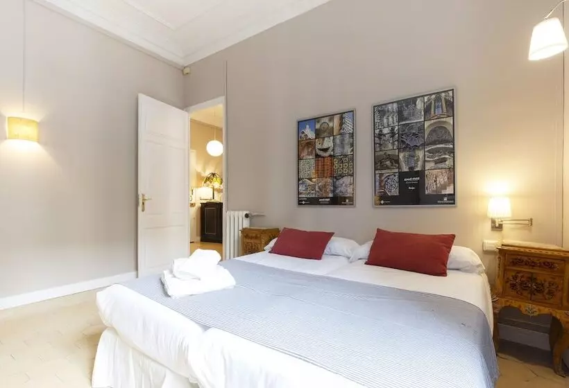 צימר Ainb Born Via Laietana