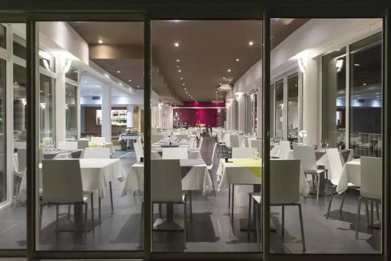 Отель Côté Thalasso Hôtel & Spa Marin