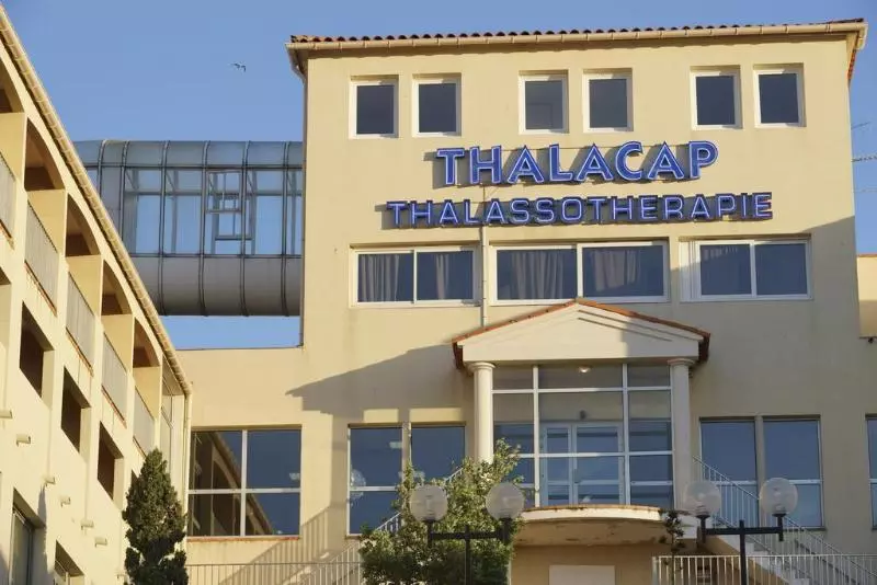 Отель Côté Thalasso Hôtel & Spa Marin