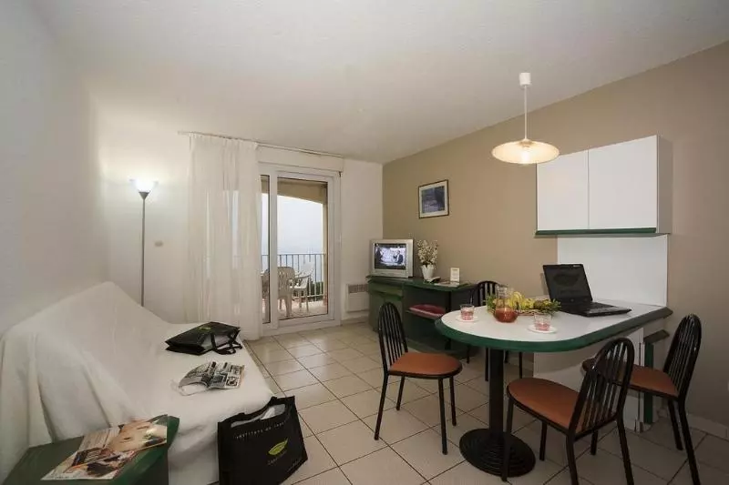 Отель Côté Thalasso Hôtel & Spa Marin