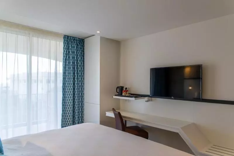 Отель Côté Thalasso Hôtel & Spa Marin