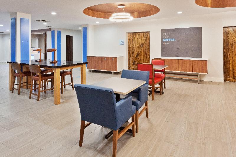 Szálloda Holiday Inn Express Rome East, An Ihg