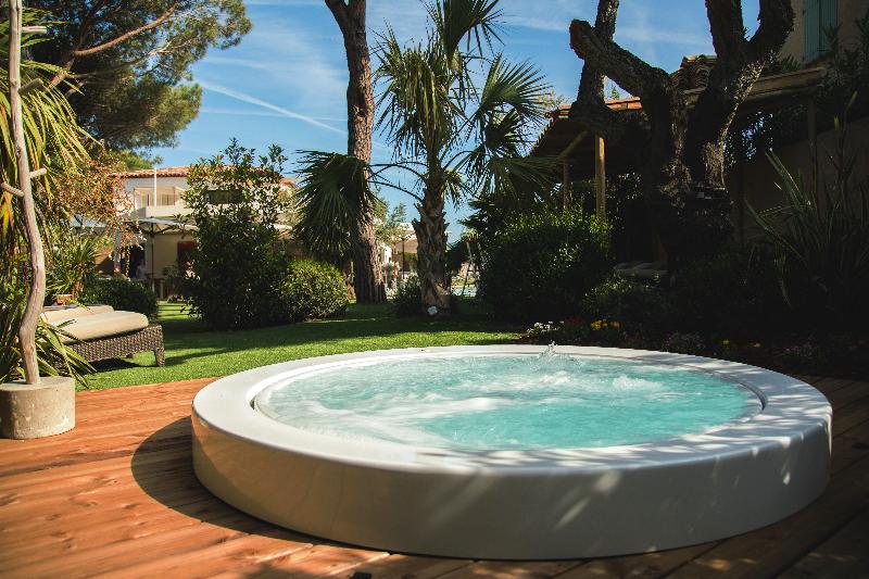 Отель Hôtel Font Mourier