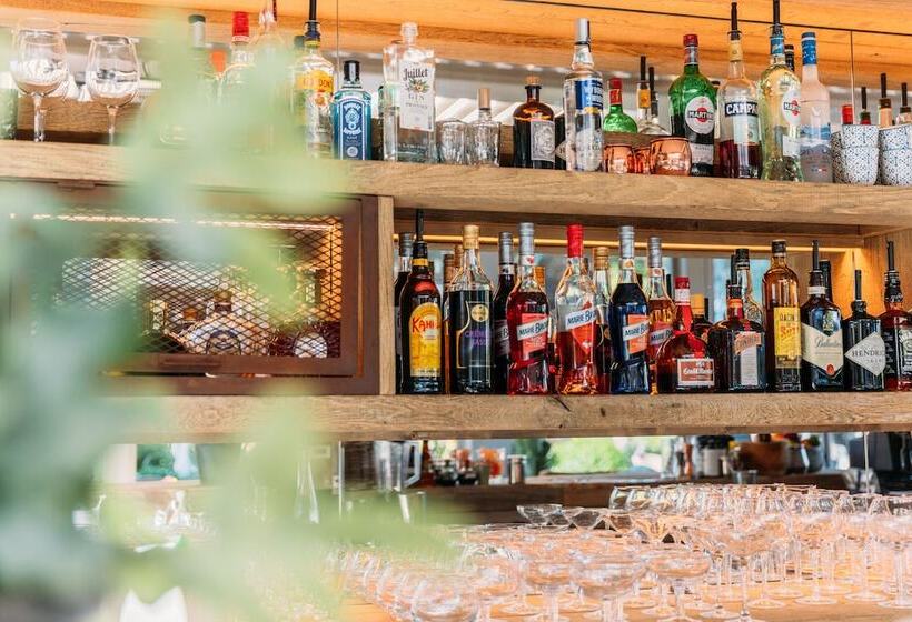 Отель Hôtel Font Mourier