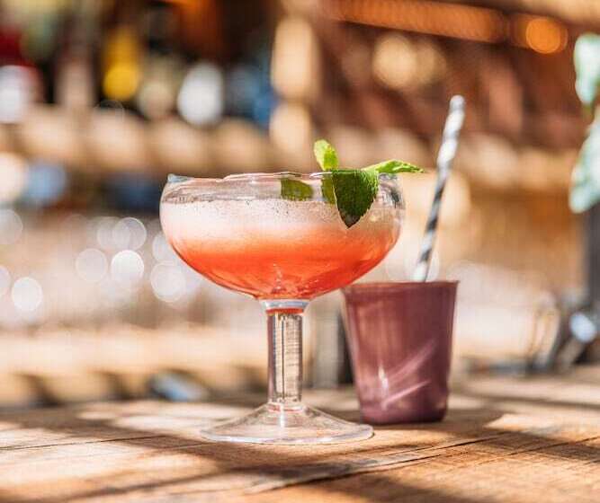 Отель Hôtel Font Mourier