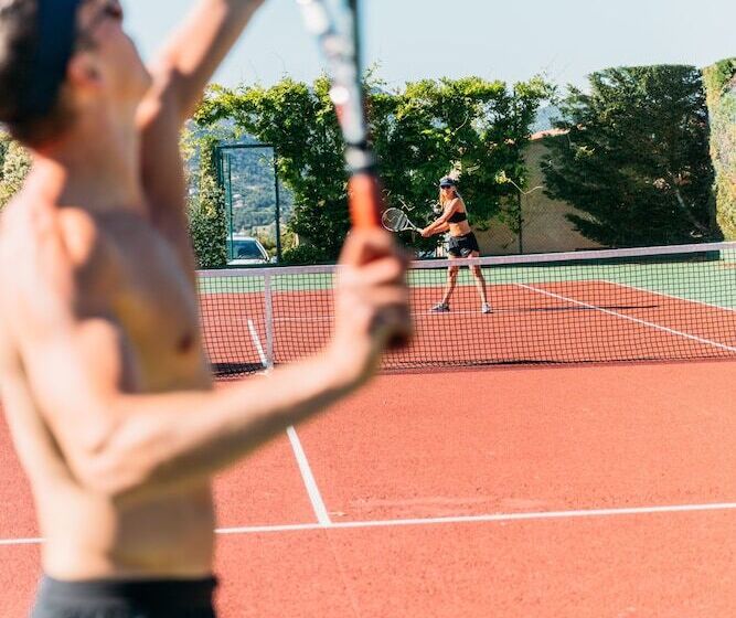 Отель Hôtel Font Mourier