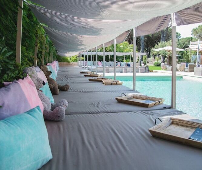 Отель Hôtel Font Mourier