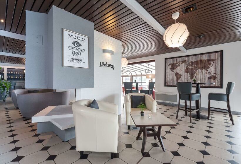 בית מלון כפרי Kyriad Prestige Compiegne