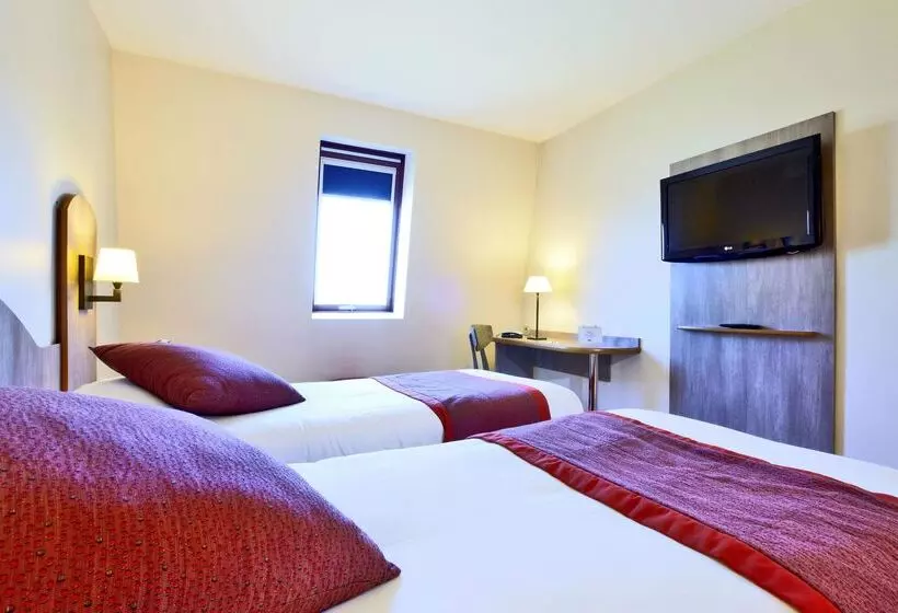 Отель Kyriad Prestige Compiegne