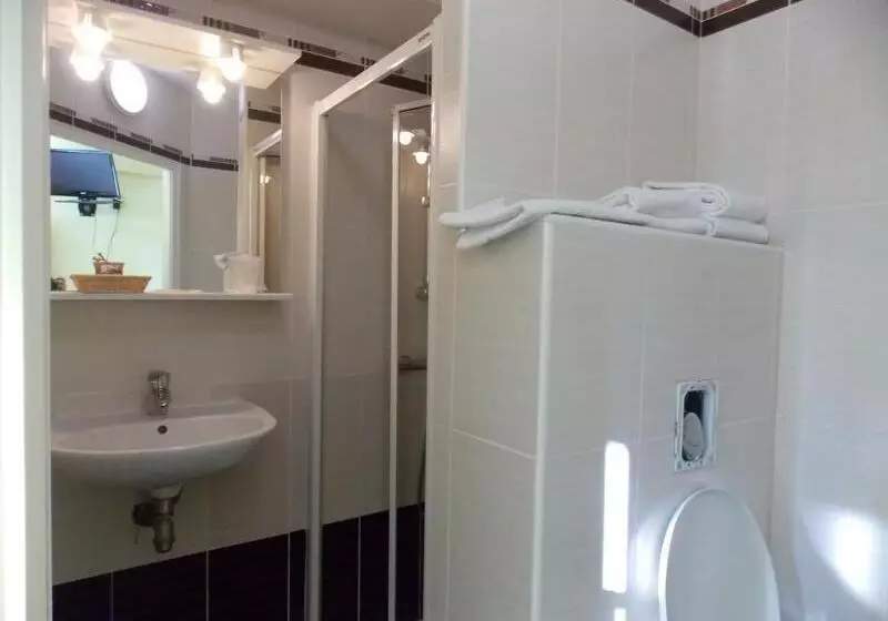 ホテル Le Beauvoir