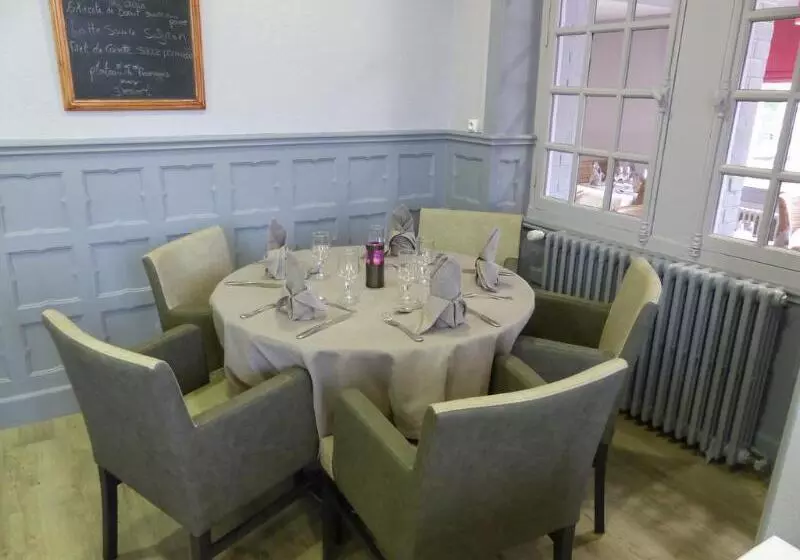 ホテル Le Beauvoir