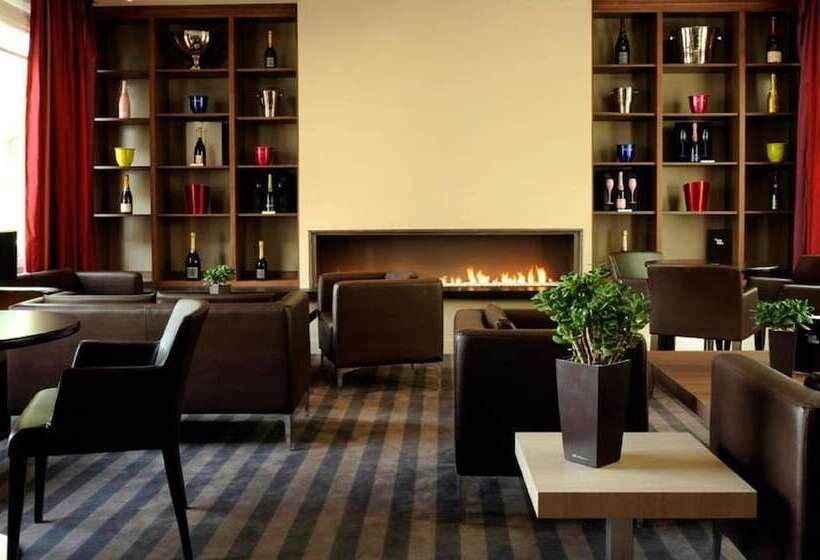 Отель Relais De La Malmaison Paris Rueil Hôtel Spa