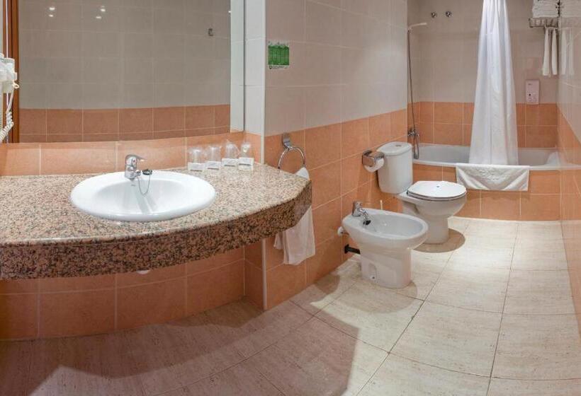 בית מלון כפרי Mar Blau