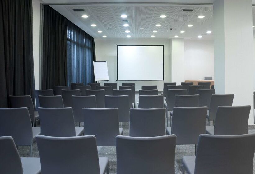 ホテル NH La Avanzada