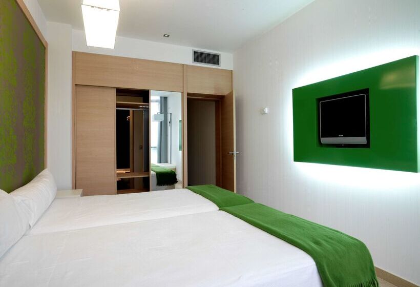 ホテル NH La Avanzada