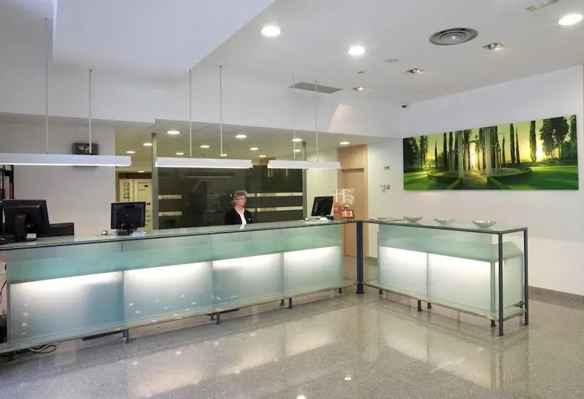 호텔 NH La Avanzada