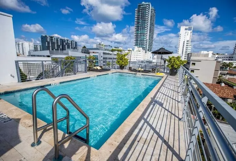 Hotel Riviera Suites