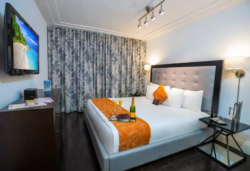 Hotel Riviera Suites