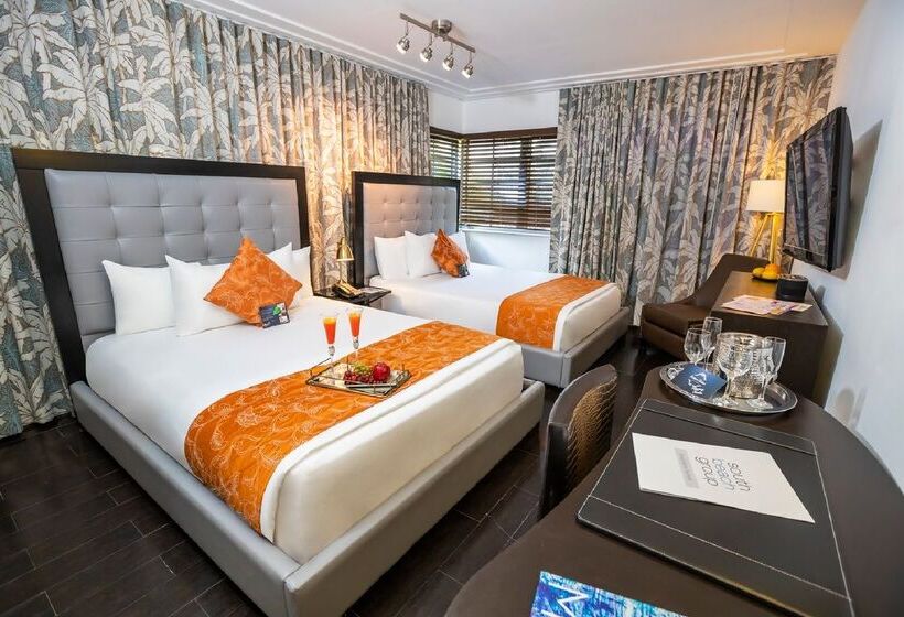 فندق Riviera Suites