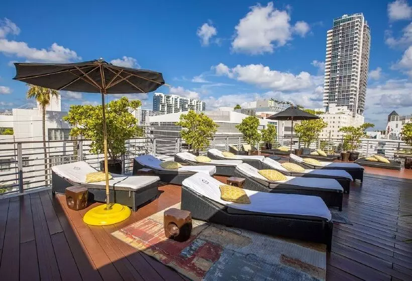 Hotel Riviera Suites