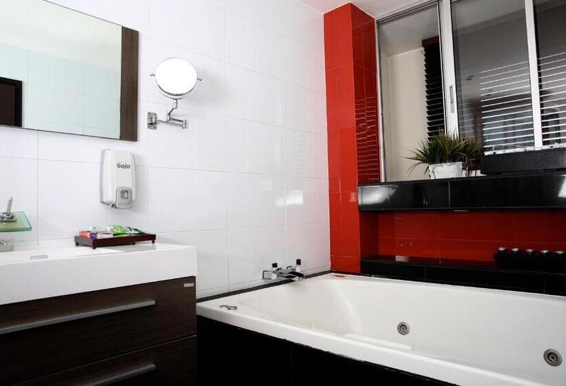 בית מלון כפרי Suites 108