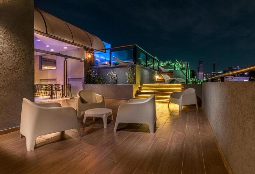 هتل Up America Plaza